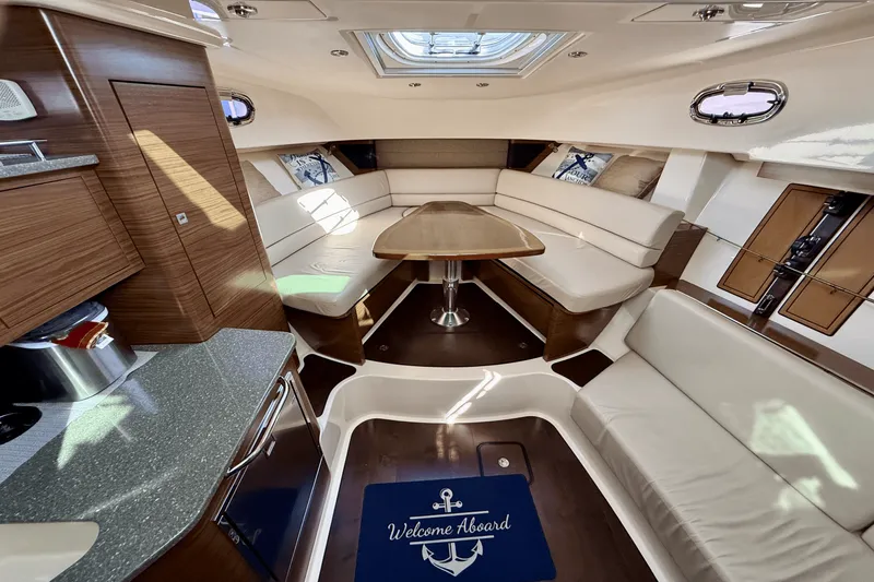 Slide: The Image of Boston Whaler 345 CONQUEST 2015 - 34