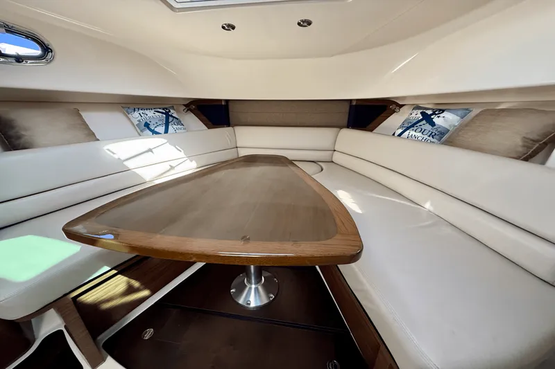 Slide: The Image of Boston Whaler 345 CONQUEST 2015 - 35