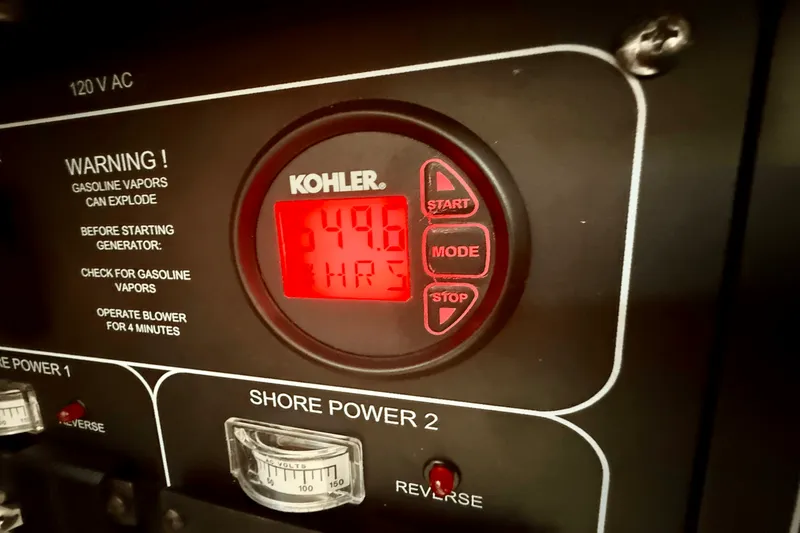 Slide: The Image of Boston Whaler 345 CONQUEST 2015 - 42