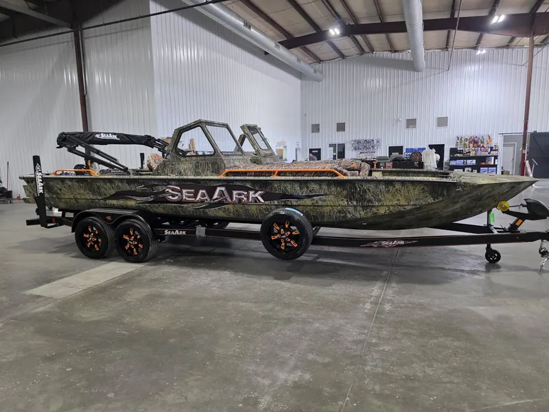 Slide: The Image of SeaArk Easy Cat 2027 - 10