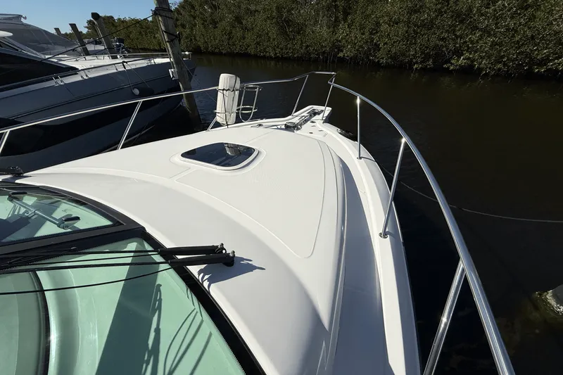 Slide: The Image of Boston Whaler 345 CONQUEST 2013 - 12