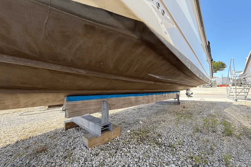 Slide: The Image of Boston Whaler 345 CONQUEST 2013 - 15