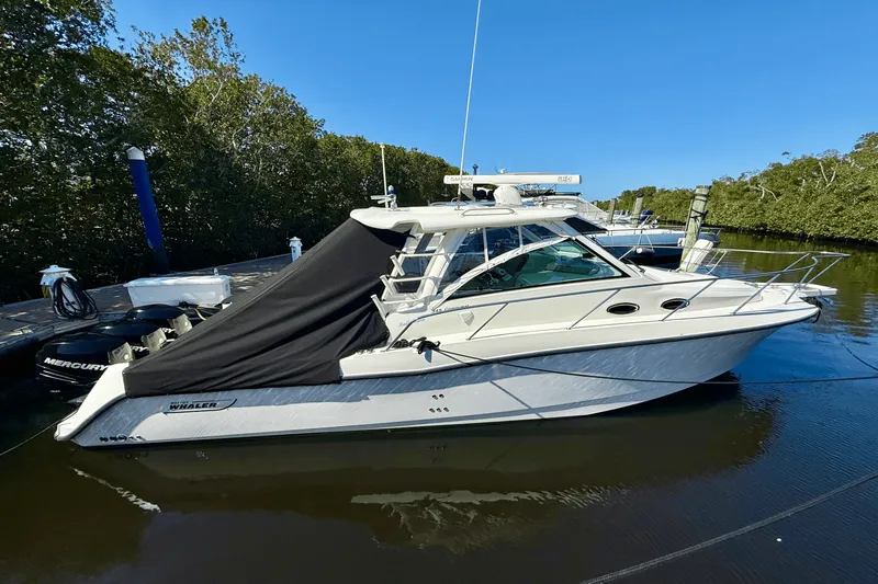 Slide: The Image of Boston Whaler 345 CONQUEST 2013 - 2