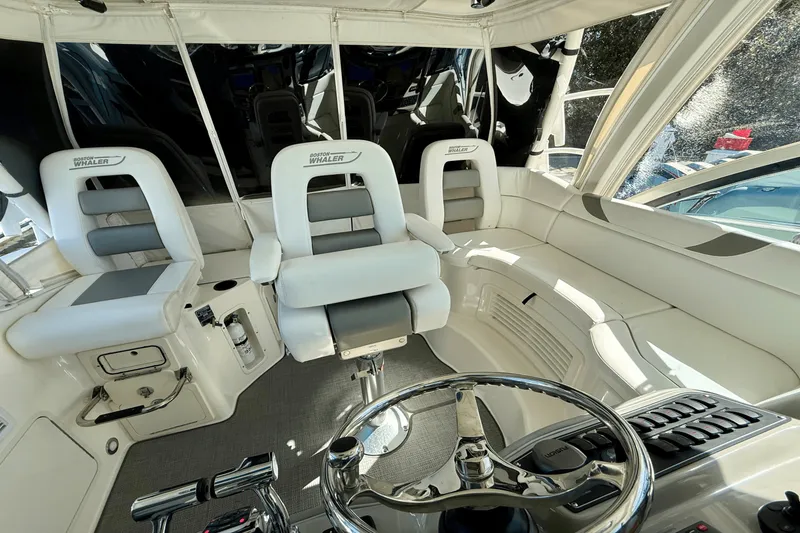 Slide: The Image of Boston Whaler 345 CONQUEST 2013 - 31