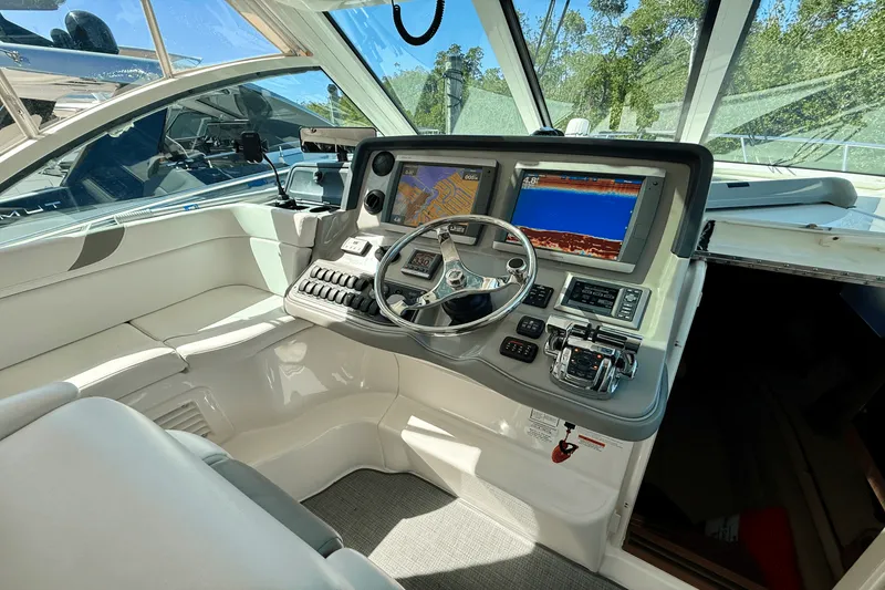 Slide: The Image of Boston Whaler 345 CONQUEST 2013 - 35