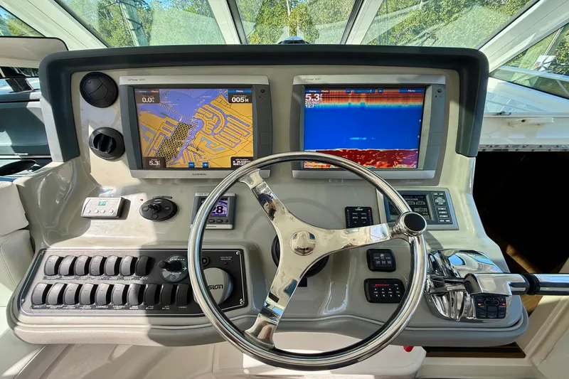 Slide: The Image of Boston Whaler 345 CONQUEST 2013 - 36