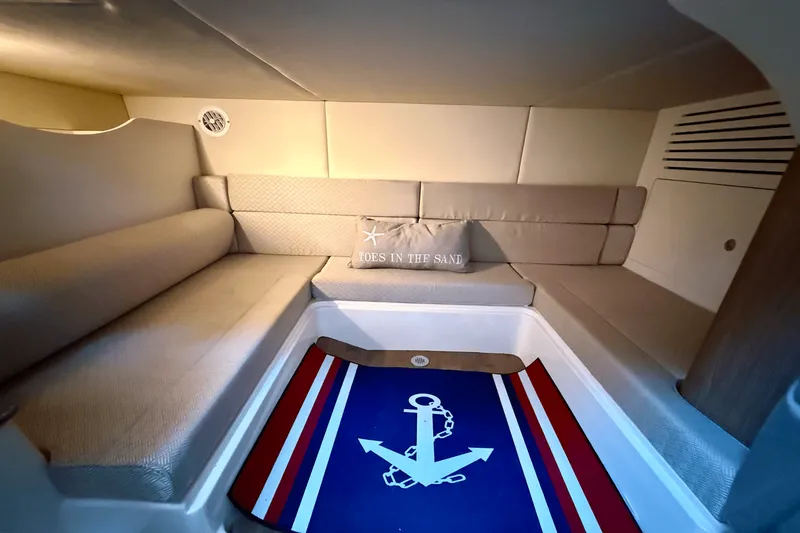 Slide: The Image of Boston Whaler 345 CONQUEST 2013 - 41