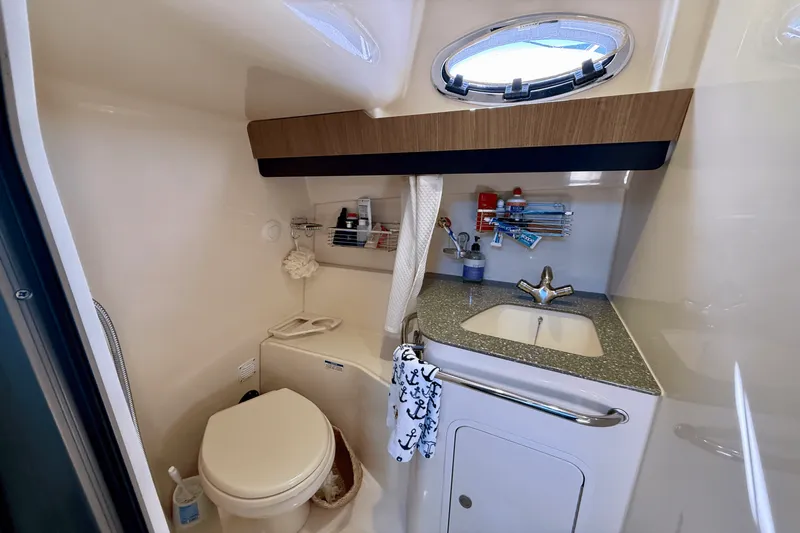 Slide: The Image of Boston Whaler 345 CONQUEST 2013 - 44