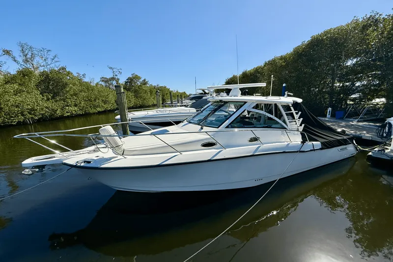 Slide: The Image of Boston Whaler 345 CONQUEST 2013 - 6