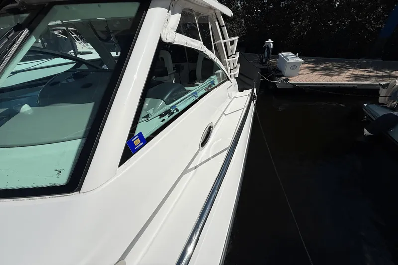 Slide: The Image of Boston Whaler 345 CONQUEST 2013 - 8