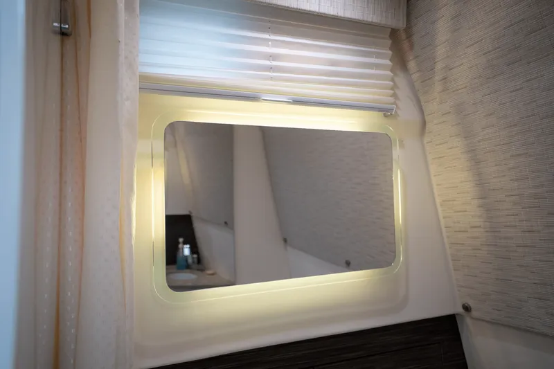 Slide: The Image of Boston Whaler 420 OUTRAGE 2018 - 30