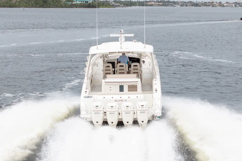 Slide: The Image of Boston Whaler 420 OUTRAGE 2018 - 4