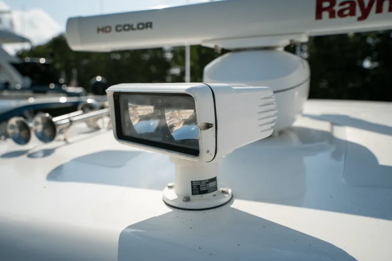 Slide: The Image of Boston Whaler 420 OUTRAGE 2018 - 41