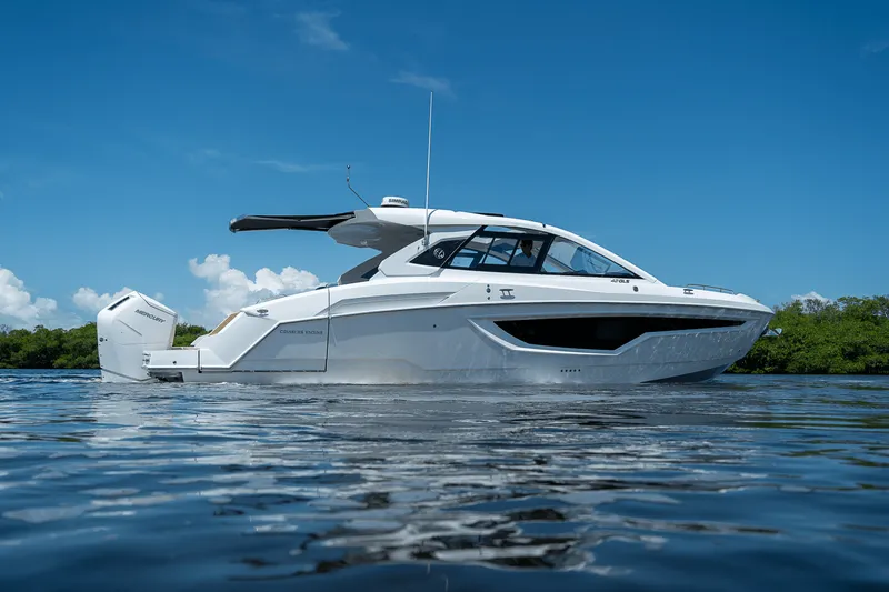 Slide: The Image of Cruisers 42 GLS Outboard 2025 - 33