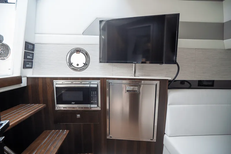 Slide: The Image of Cruisers Yachts 42 GLS Outboard 2025 - 22