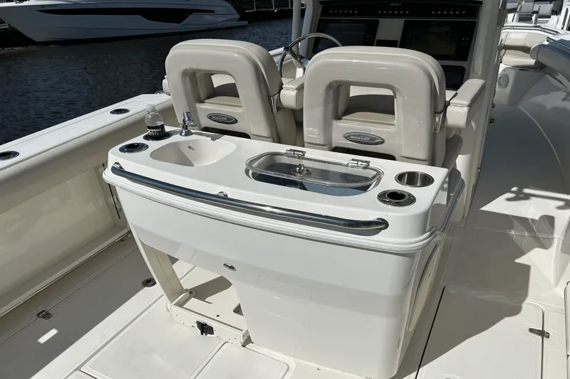 Slide: The Image of Boston Whaler 280 OUTRAGE 2021 - 16