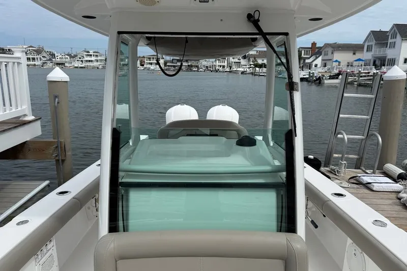 Slide: The Image of Everglades 273 Center Console 2019 - 9