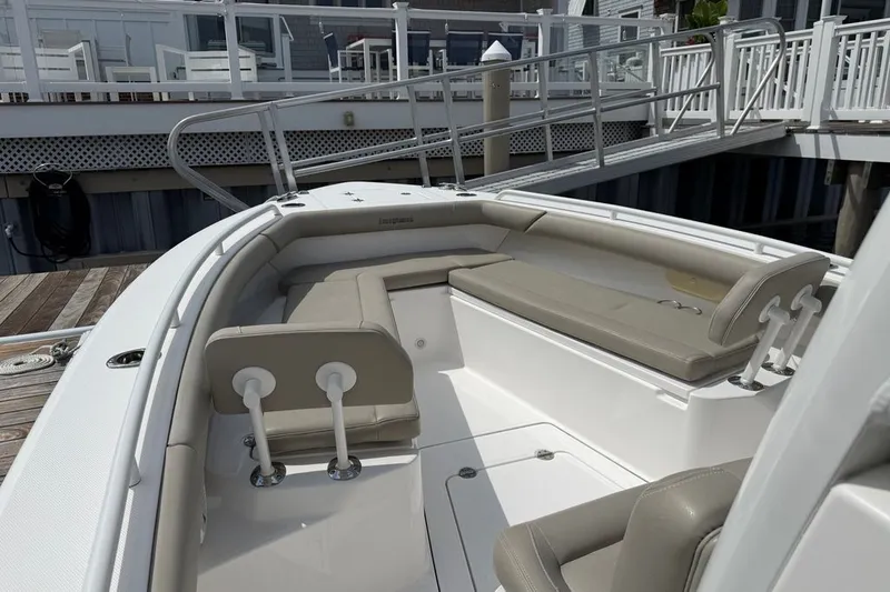 Slide: The Image of Everglades 273 Center Console 2019 - 4