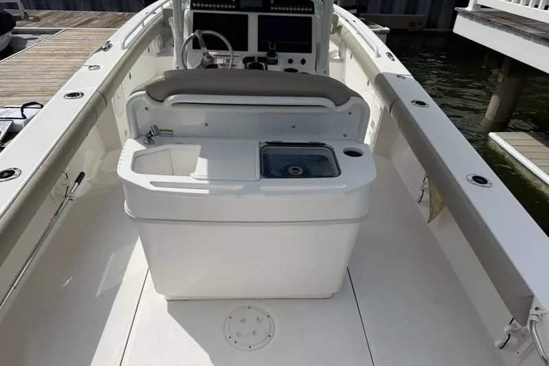 Slide: The Image of Everglades 273 Center Console 2019 - 19