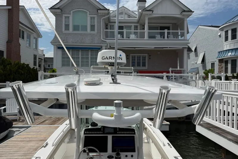 Slide: The Image of Everglades 273 Center Console 2019 - 21
