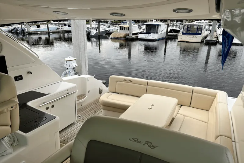 Slide: The Image of Sea Ray 450 SUNDANCER 2015 - 19