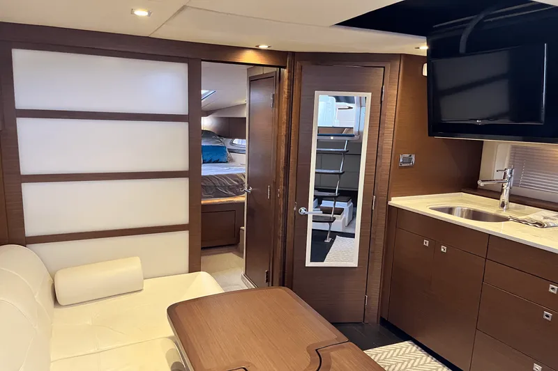 Slide: The Image of Sea Ray 450 SUNDANCER 2015 - 31