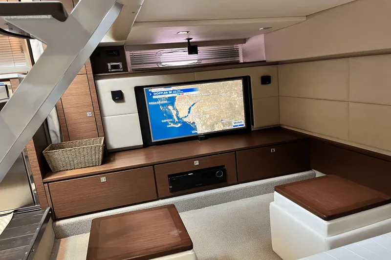 Slide: The Image of Sea Ray 450 SUNDANCER 2015 - 35