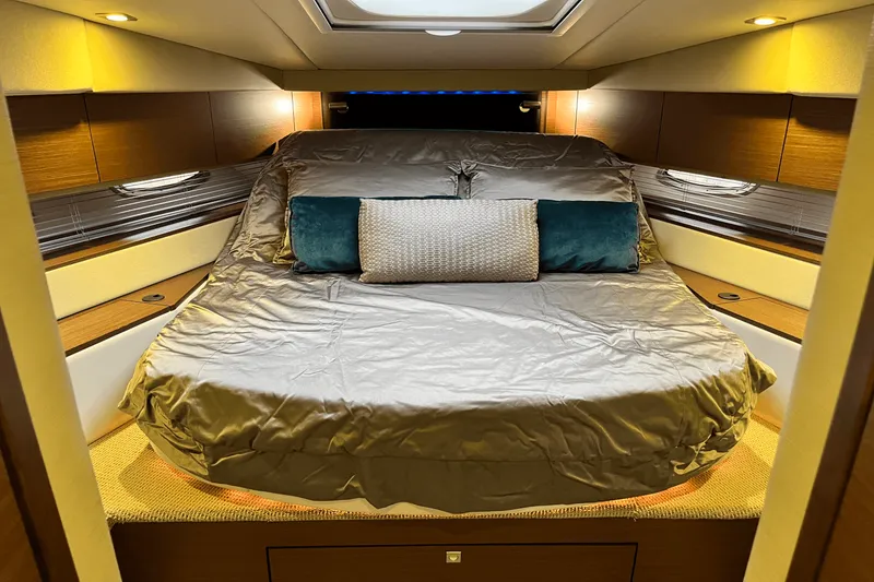 Slide: The Image of Sea Ray 450 SUNDANCER 2015 - 38