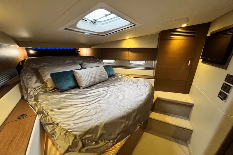 Slide: The Image of Sea Ray 450 SUNDANCER 2015 - 39