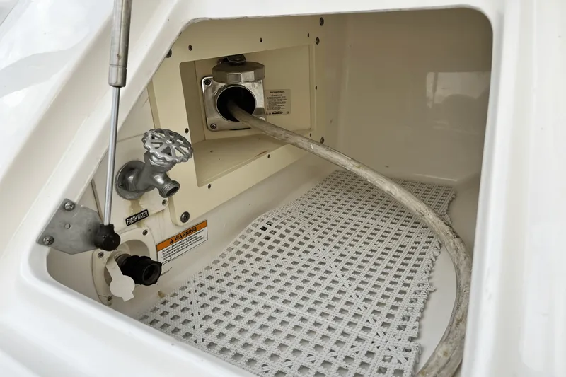 Slide: The Image of Sea Ray 450 SUNDANCER 2015 - 44