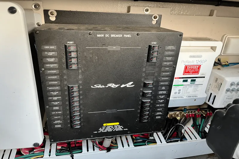 Slide: The Image of Sea Ray 450 SUNDANCER 2015 - 48