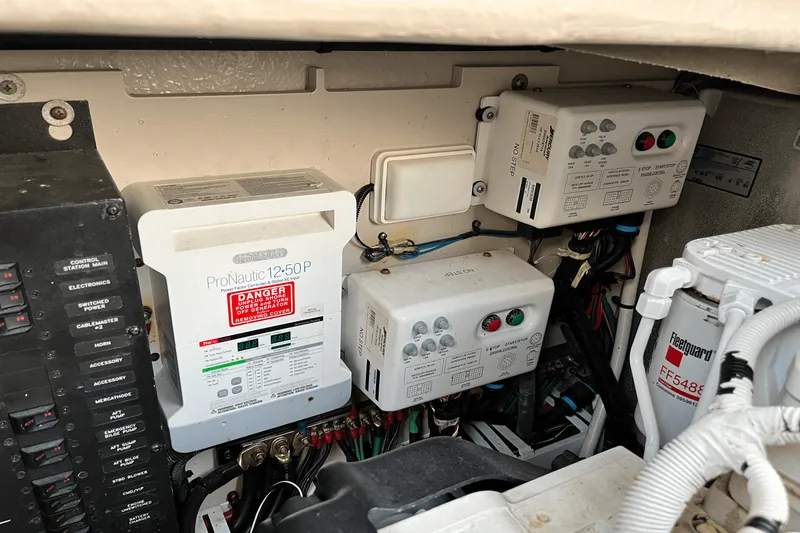 Slide: The Image of Sea Ray 450 SUNDANCER 2015 - 50