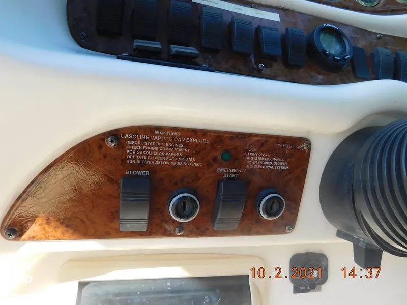 Slide: The Image of Sea Ray 280 Sun Sport 1997 - 9534355