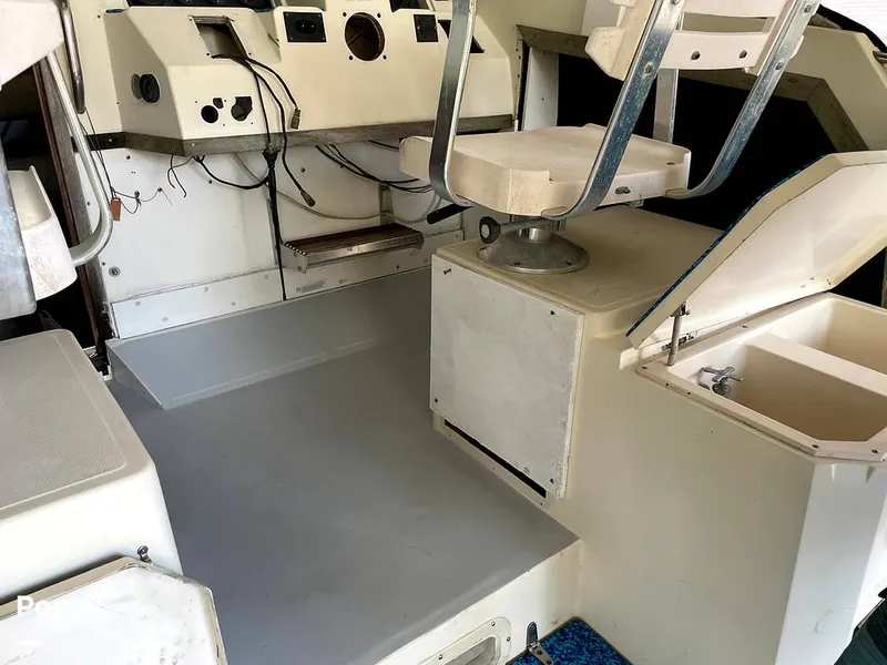 Slide: The Image of Grady-White Marlin 1990 - 9505295
