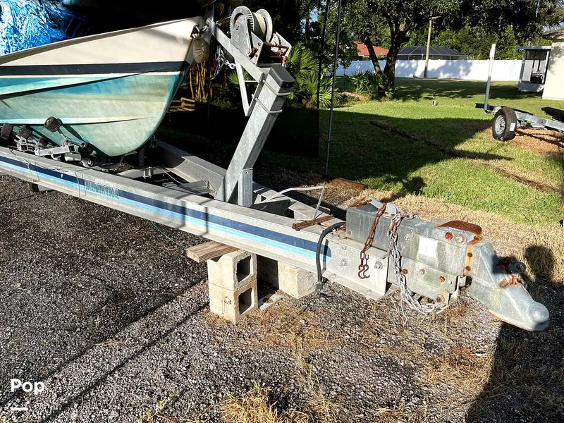 Slide: The Image of Grady-White Marlin 1990 - 9505434