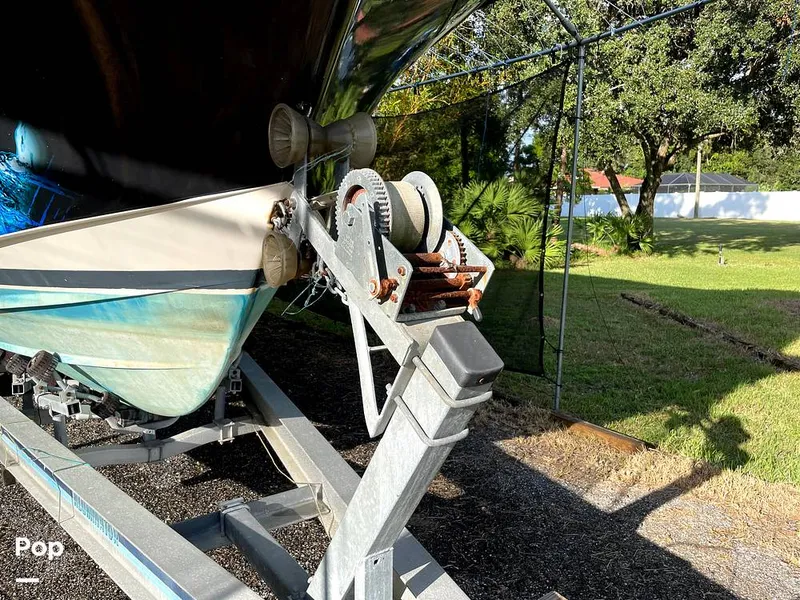 Slide: The Image of Grady-White Marlin 1990 - 9505447