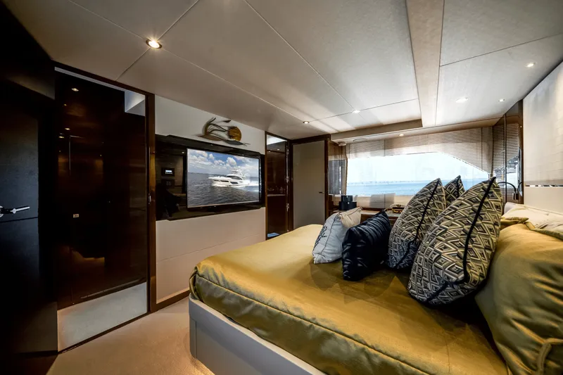 Slide: The Image of Princess F70 2019 - 17