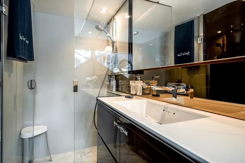 Slide: The Image of Princess F70 2019 - 18