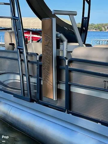 Slide: The Image of 2017 Palm Beach 220 Ultra RRE - 12170057