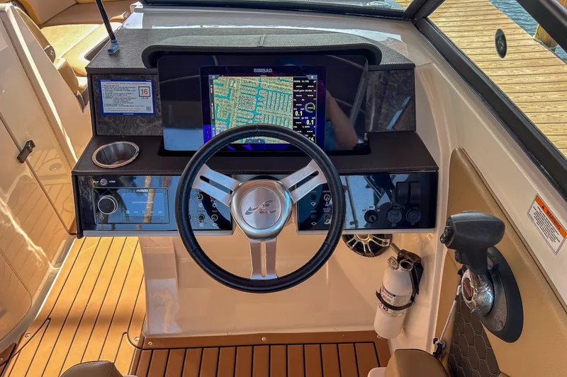 Slide: The Image of Sea Ray 270 SDX OUTBOARD 2019 - 13