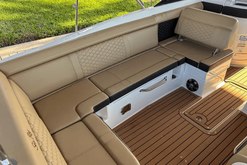 Slide: The Image of Sea Ray 270 SDX OUTBOARD 2019 - 15