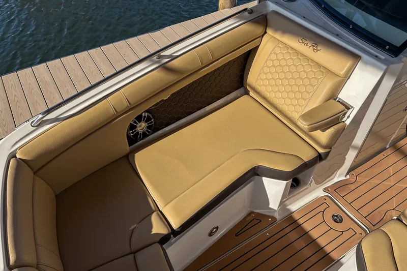 Slide: The Image of Sea Ray 270 SDX OUTBOARD 2019 - 19