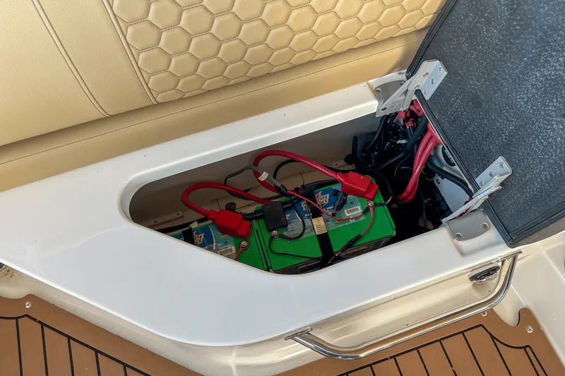 Slide: The Image of Sea Ray 270 SDX OUTBOARD 2019 - 26