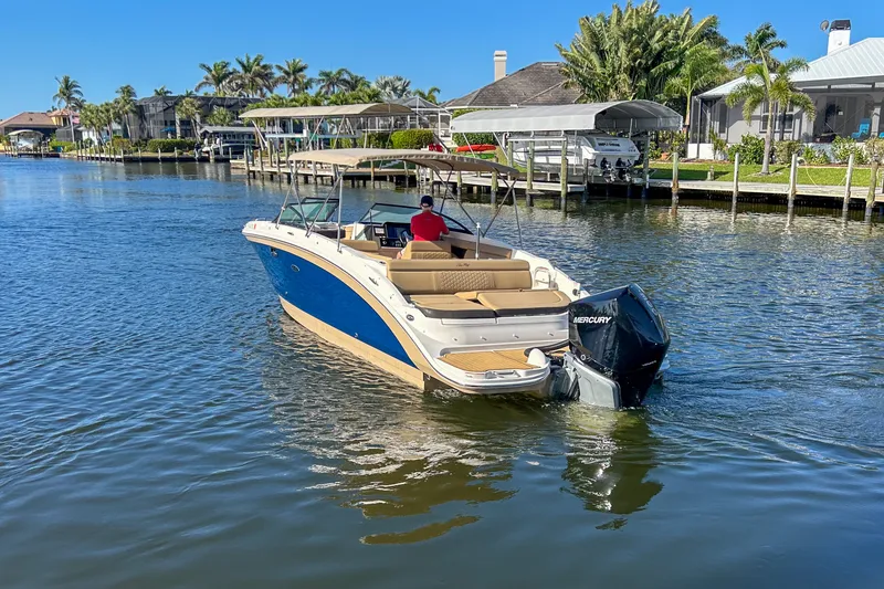 Slide: The Image of Sea Ray 270 SDX OUTBOARD 2019 - 40