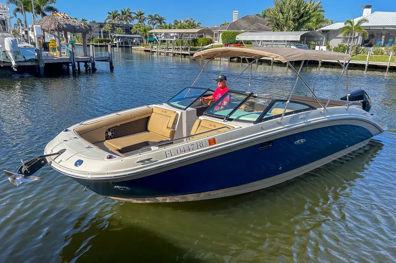 Slide: The Image of Sea Ray 270 SDX OUTBOARD 2019 - 46
