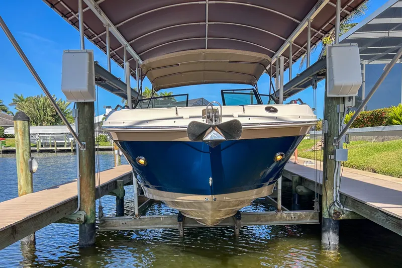 Slide: The Image of Sea Ray 270 SDX OUTBOARD 2019 - 52