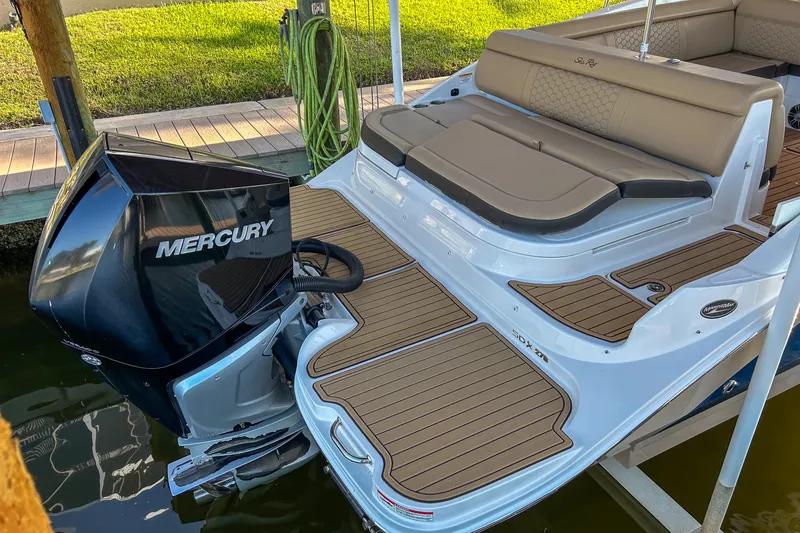 Slide: The Image of Sea Ray 270 SDX OUTBOARD 2019 - 6