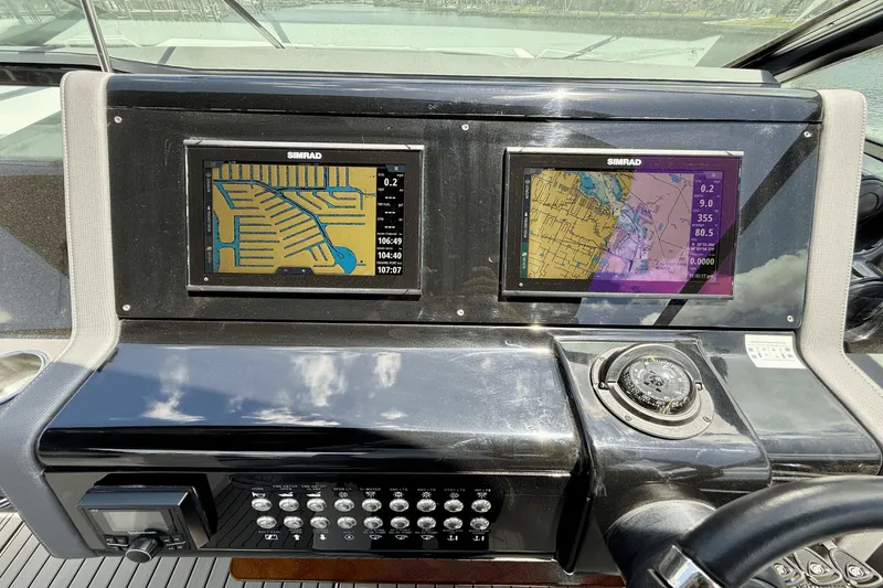 Slide: The Image of Cruisers 38 GLS 2020 - 33