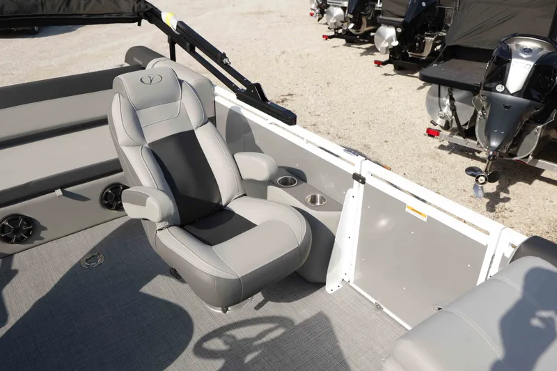 Slide: The Image of Veranda vr235vl Swingback 2026 - 12