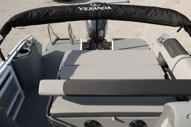 Slide: The Image of Veranda vr235vl Swingback 2026 - 17